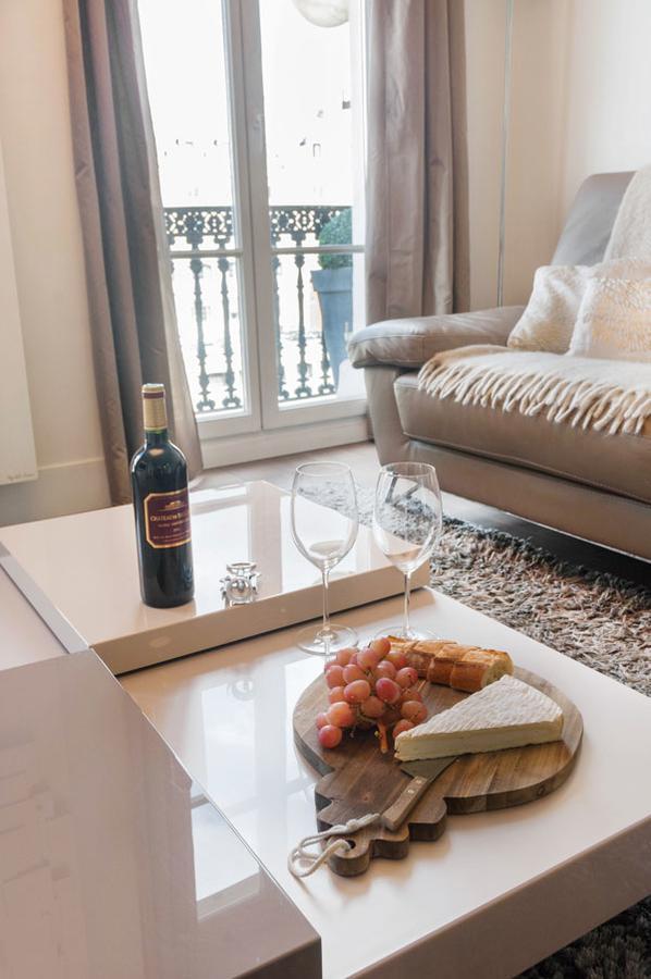 Two Bedroom Luxury Apartment - Balcony With View Of Notre Dame Paříž Exteriér fotografie